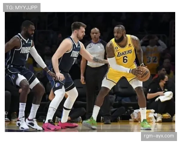 拉拽球衣犯规的判罚标准到底有多严格?裁判尺度全解析